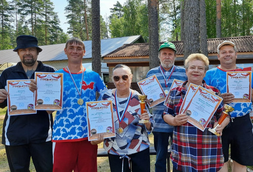 в поселке Царицыно озеро Тихвинского района